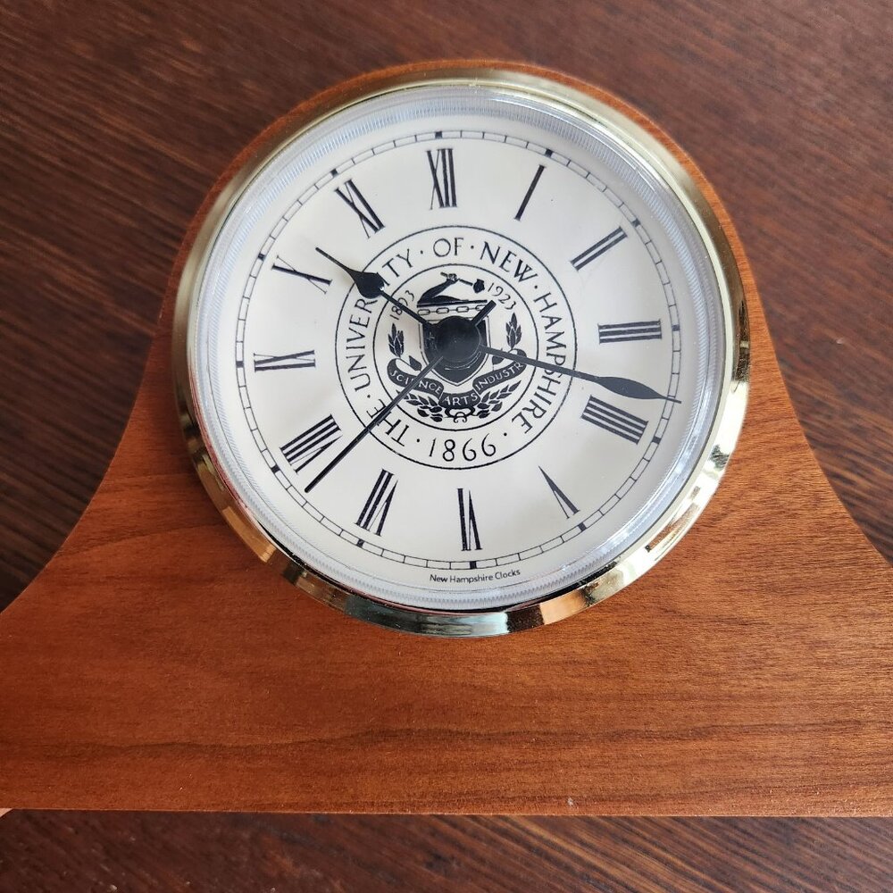University Of New Hampshire Wooden Madison Cherry Mantle Desk Clock UNH NH WORKS - Picture 2 of 10